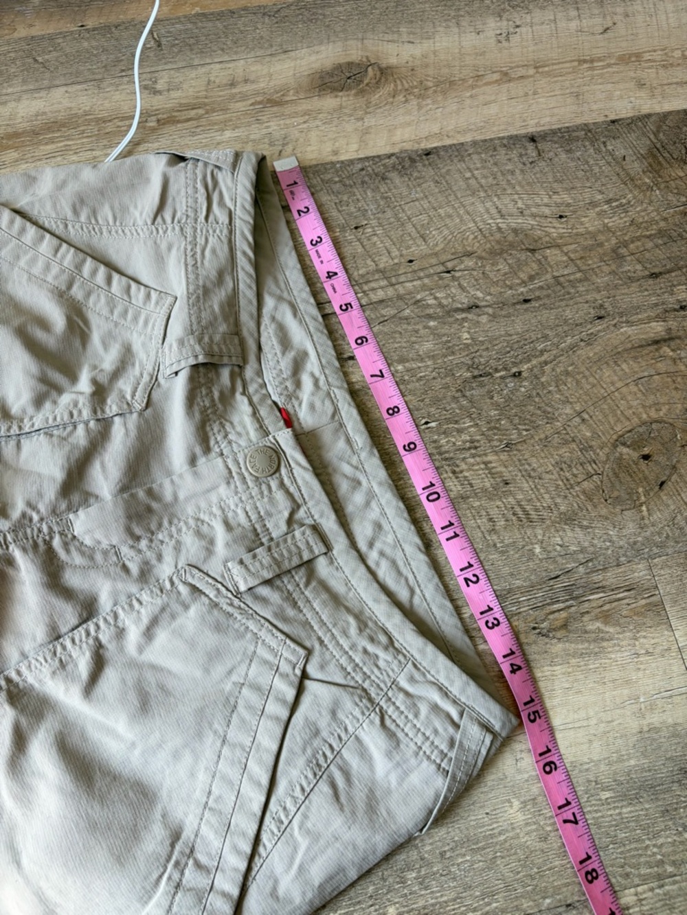 The North Face Women’s Khaki Tan Nylon Hiking Shorts Outdoor Athletic Breathable - Picture 5 of 10